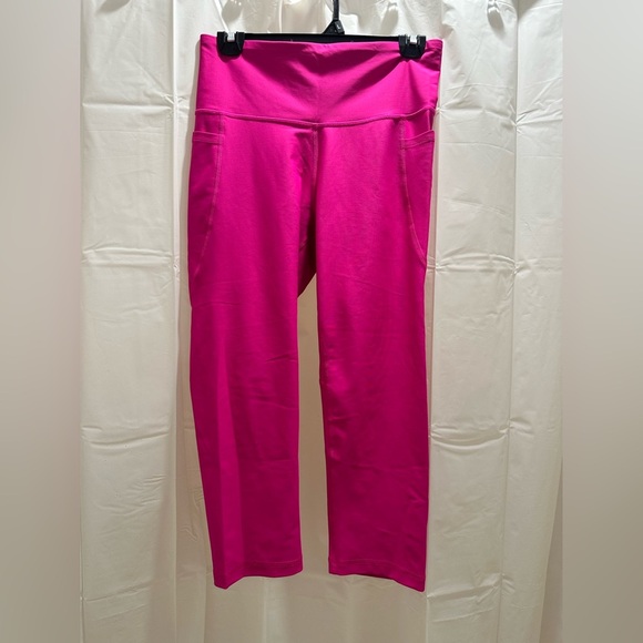 Old Navy vibrant Pink Cropped Leggings - Picture 2 of 4